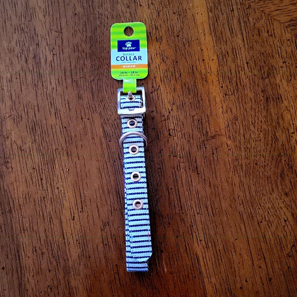 Reversible dog collar